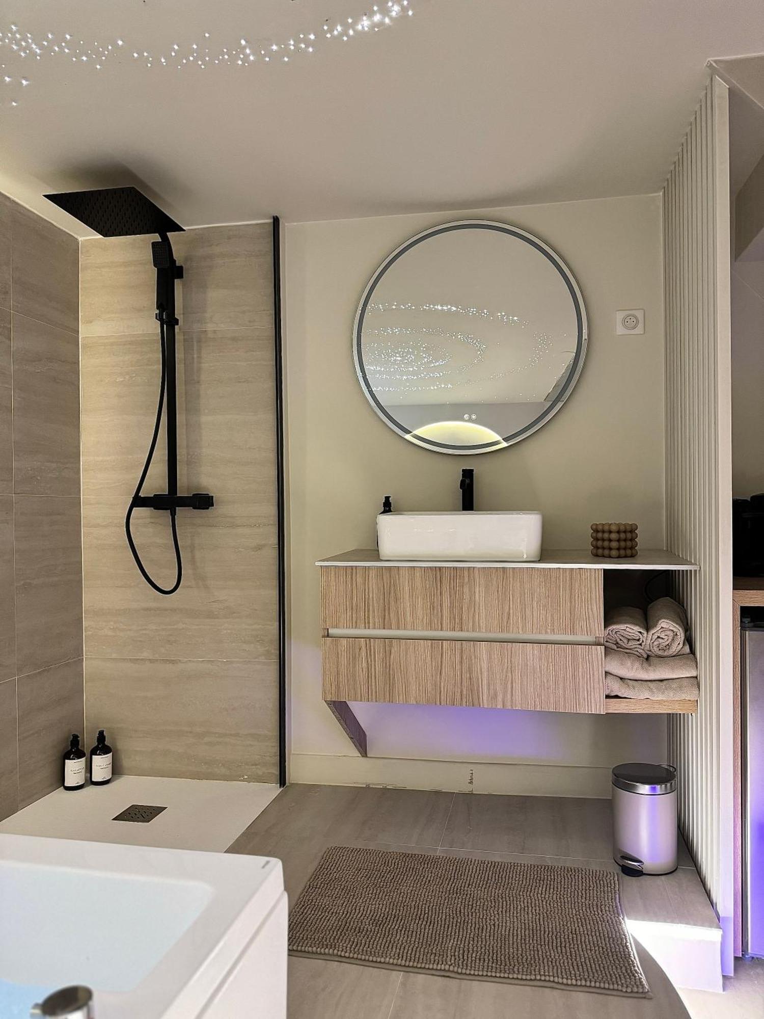 Spa Privatif - Love Room Luxe - Proche Disney Marles-en-Brie Εξωτερικό φωτογραφία