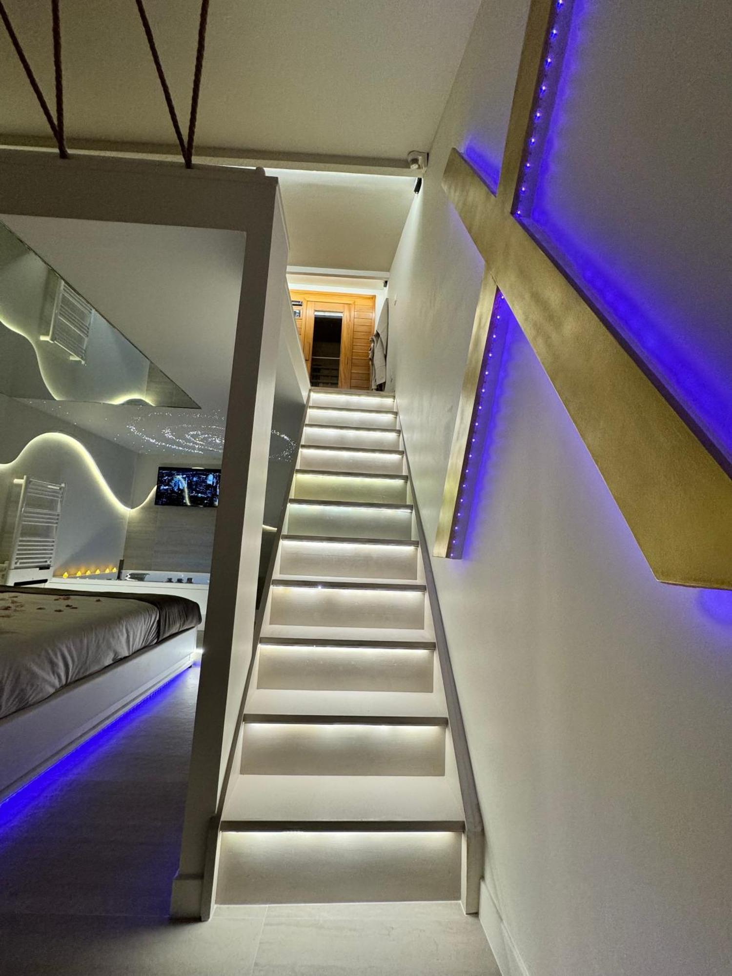 Spa Privatif - Love Room Luxe - Proche Disney Marles-en-Brie Εξωτερικό φωτογραφία